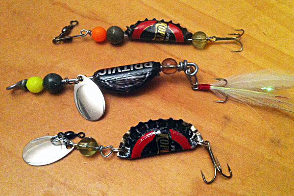 Make Fishing Lures out of Bottle Caps –